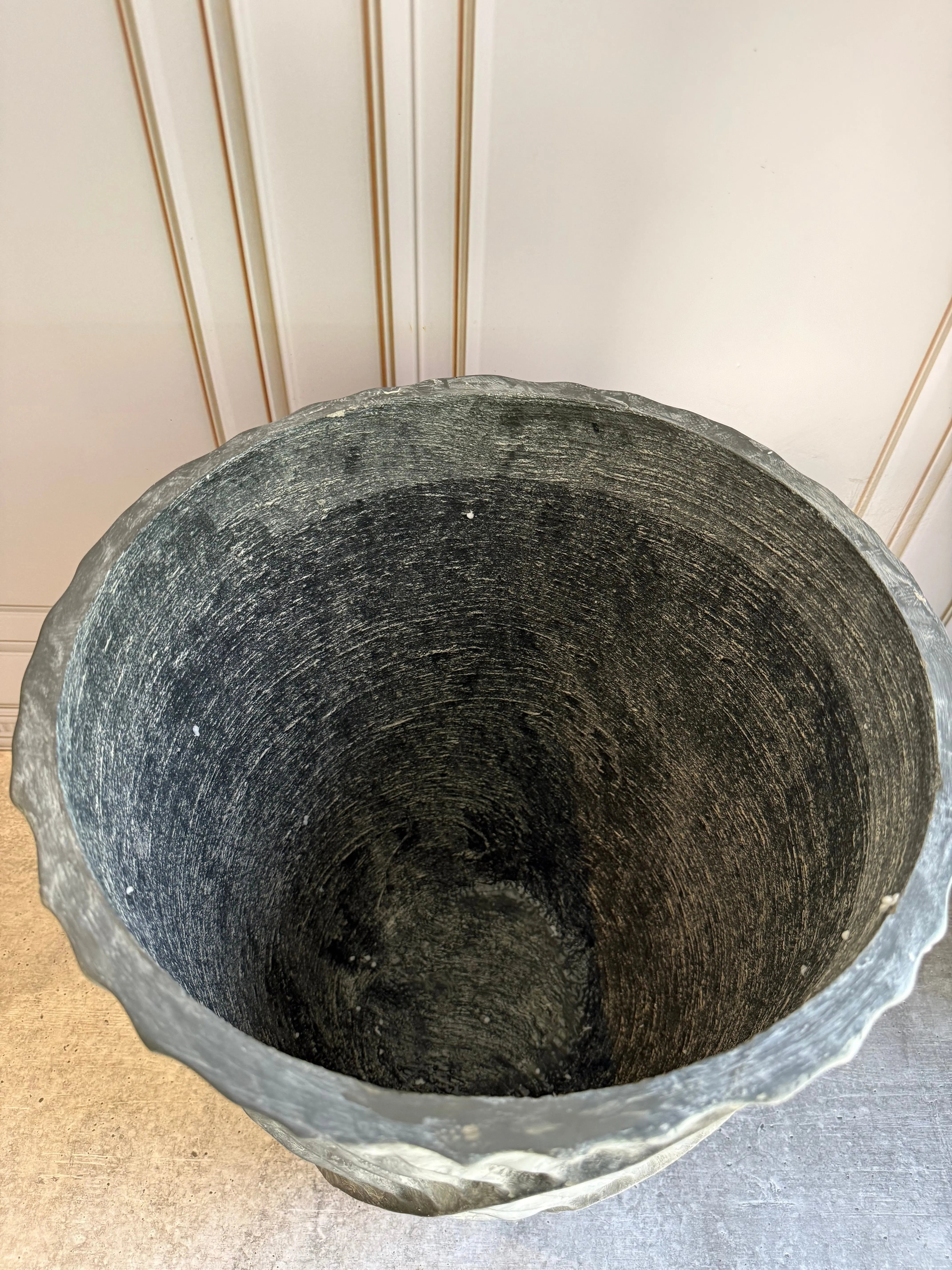 Stale Leaf Vase 1 Magnolia Lane Mumbai