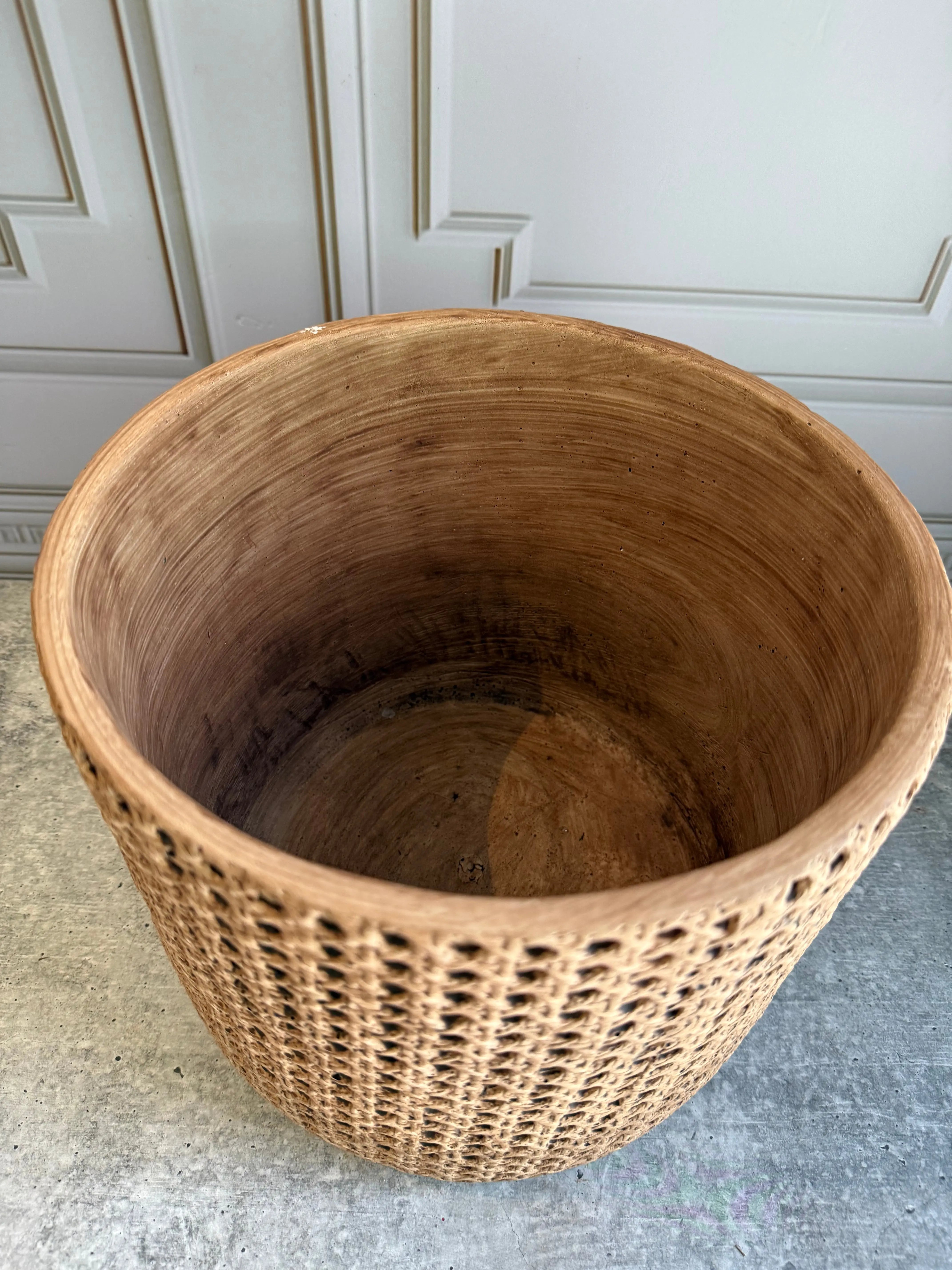 Honeycomb Column Pot 1 Magnolia Lane Mumbai