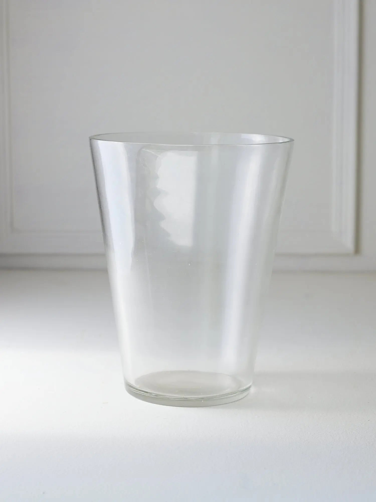 V Vase 1magnolialane