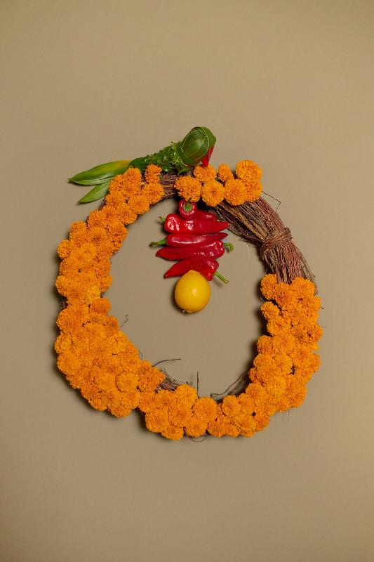 Tota Raja Wreath