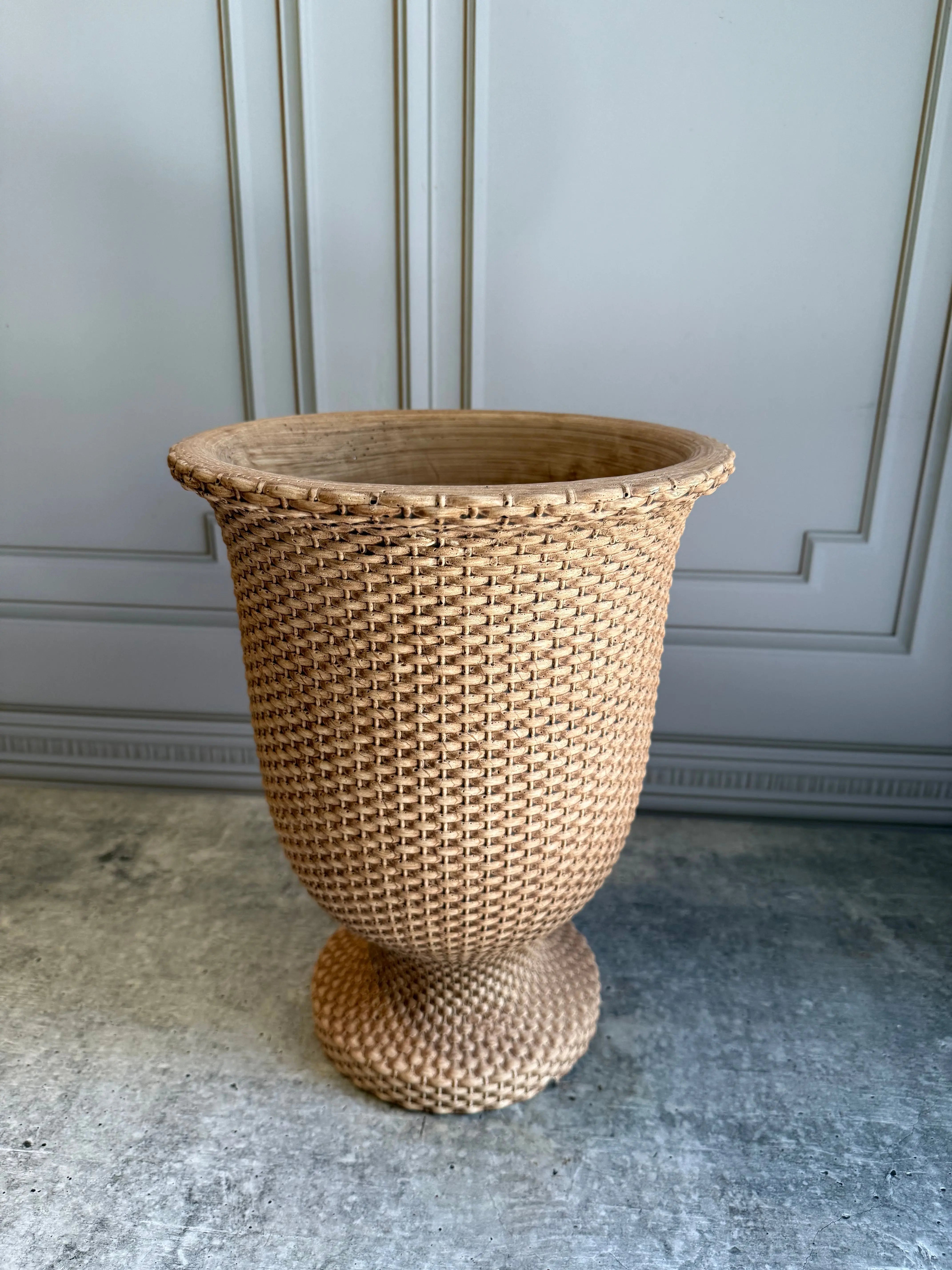 Textured Chalice Vase 1 Magnolia Lane Mumbai